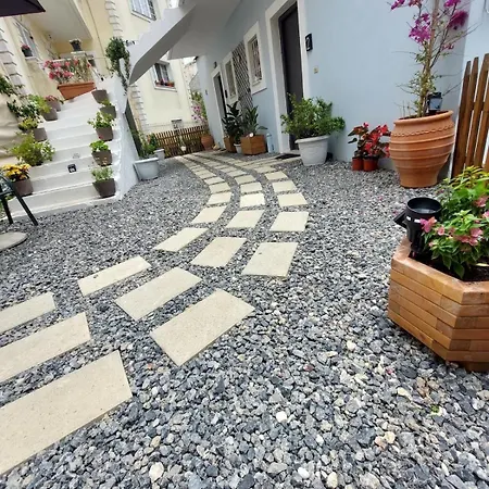 Апартаменты Peaceful House By The Creek 2 Бенитсес